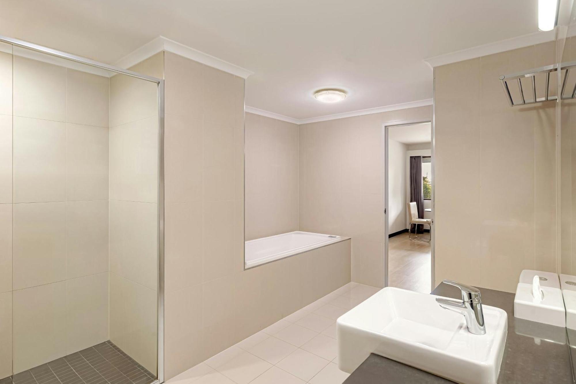 Courtyard By Marriott Darwin Hotel Екстериор снимка
